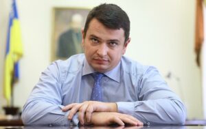 Спостереження за спостерігачами: навіщо Ситнику Антикорупційний суд та власна «прослушка»? (закінчення)